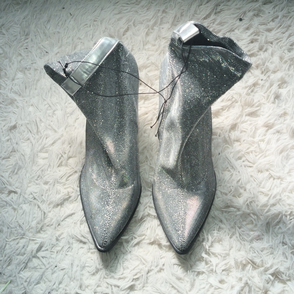 Forever 21 NWT Sparkle Glitter Ankle Boots - Silver - Size 11